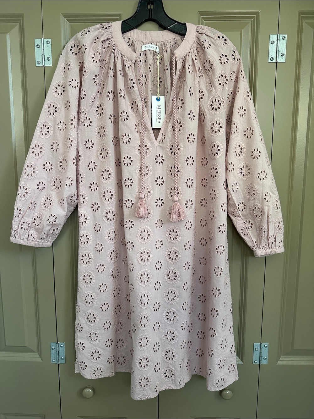 NWT Mersea Daisy Eyelet Dress in Mauve Pink- size: S/M